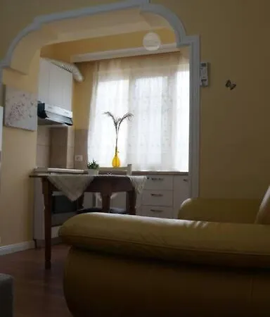 Alle's M Shyri Apartment *